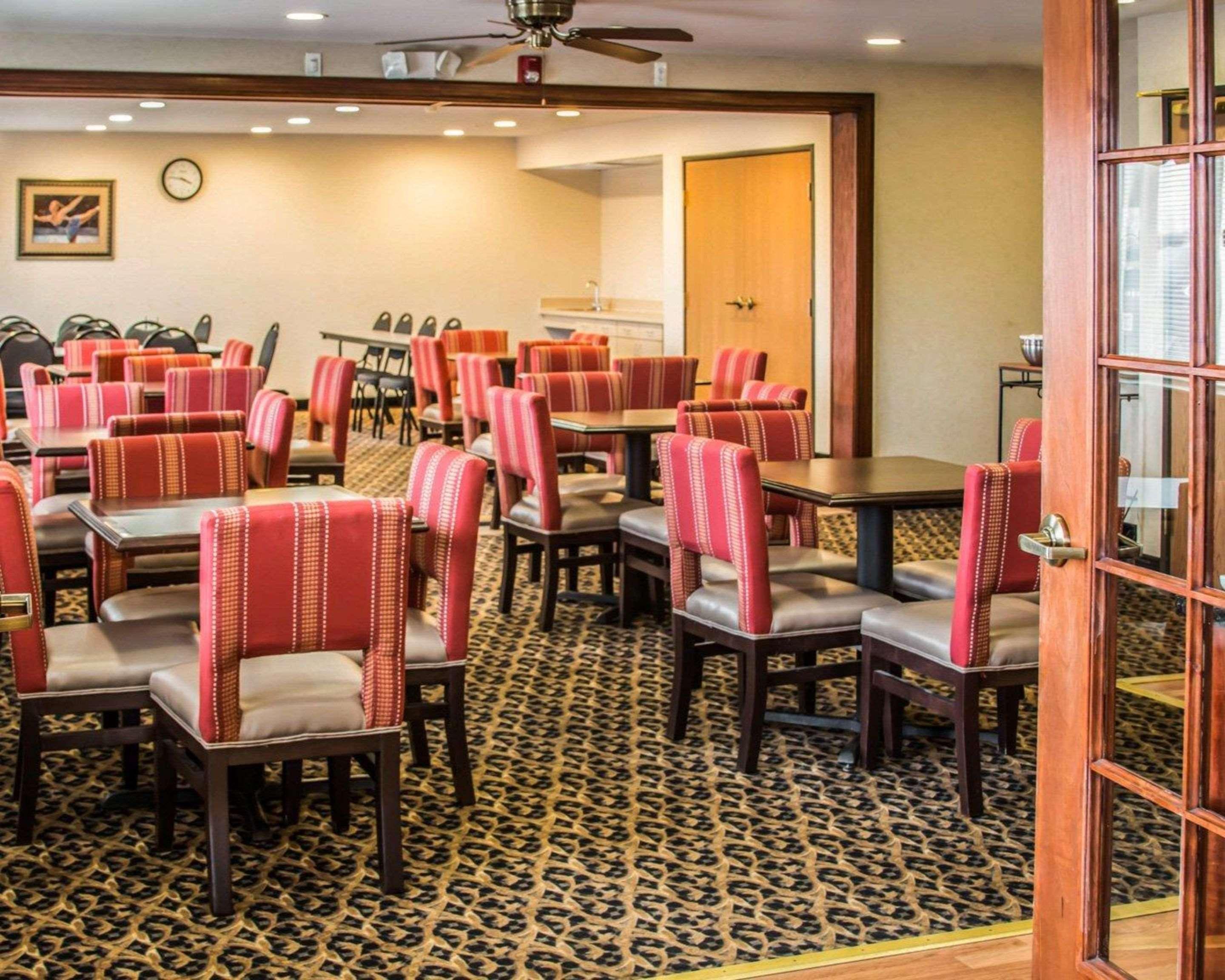 Comfort Inn & Suites Dimondale - Lansing Buitenkant foto
