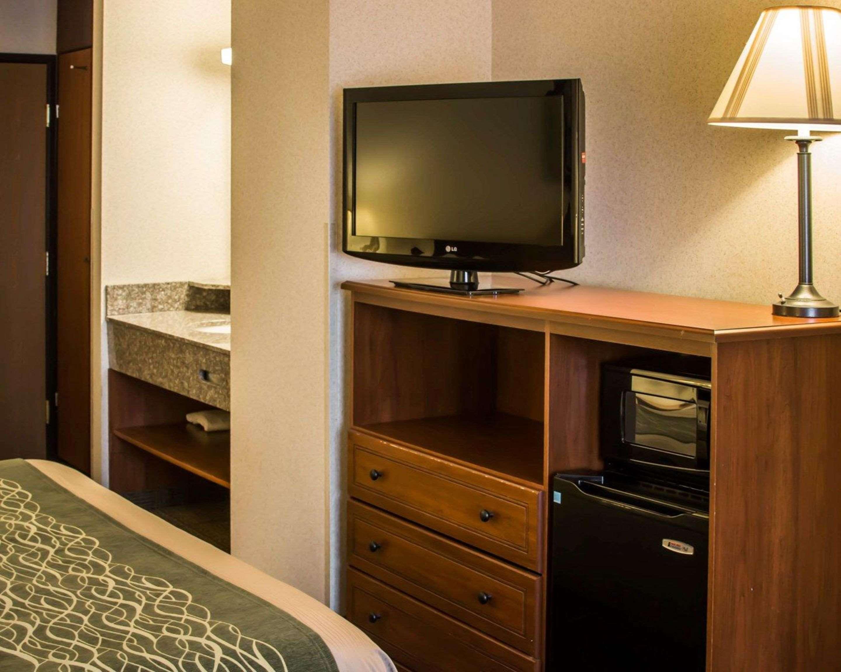 Comfort Inn & Suites Dimondale - Lansing Buitenkant foto