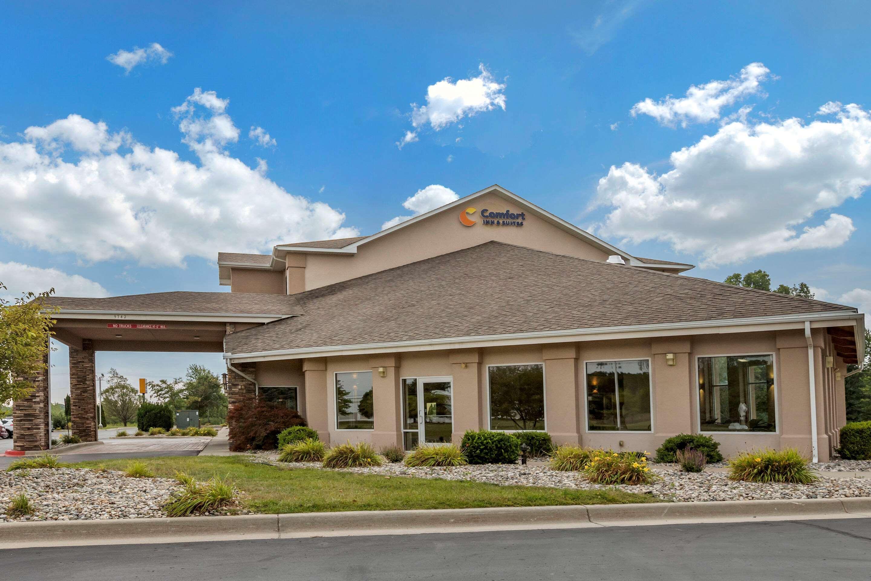 Comfort Inn & Suites Dimondale - Lansing Buitenkant foto
