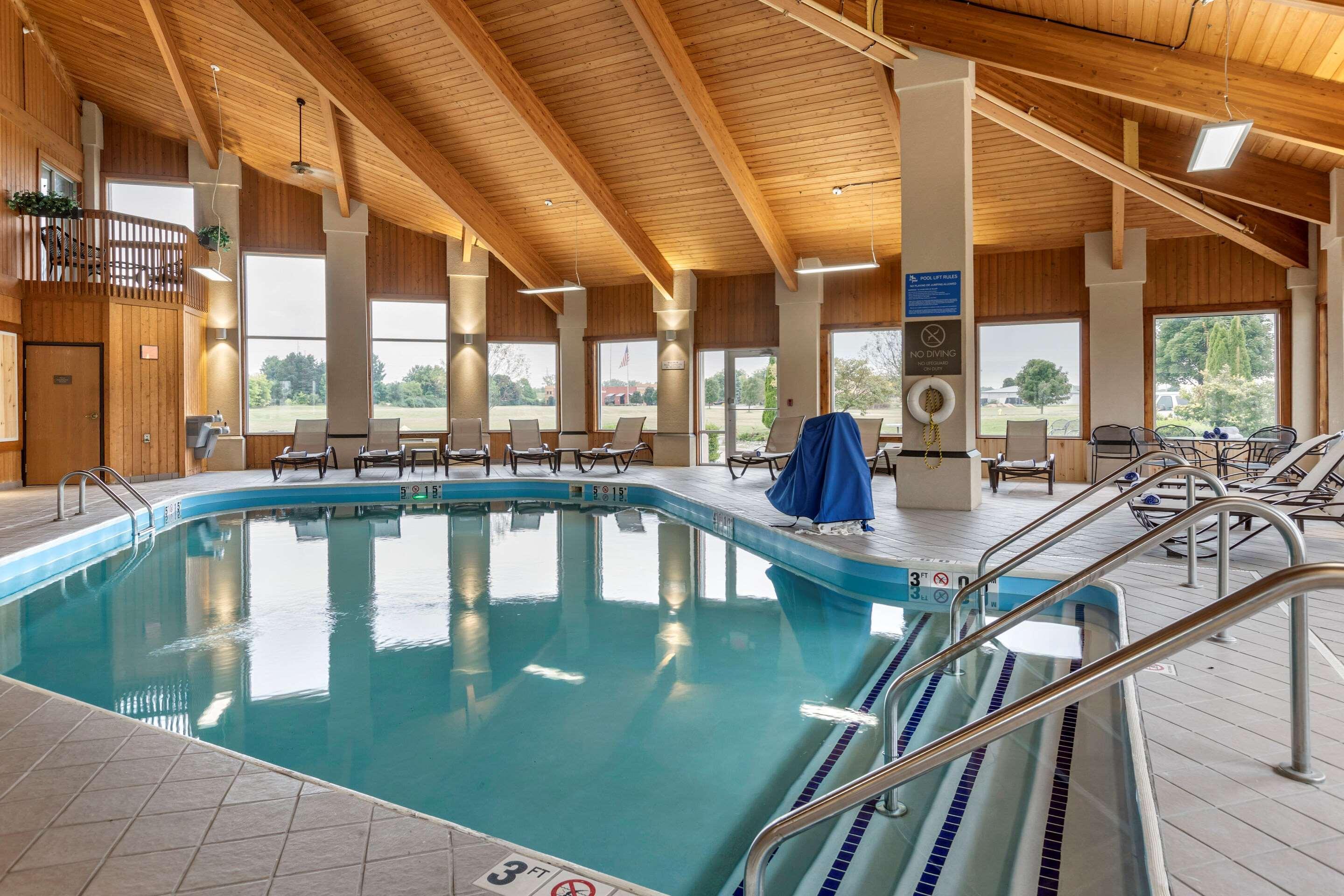 Comfort Inn & Suites Dimondale - Lansing Buitenkant foto